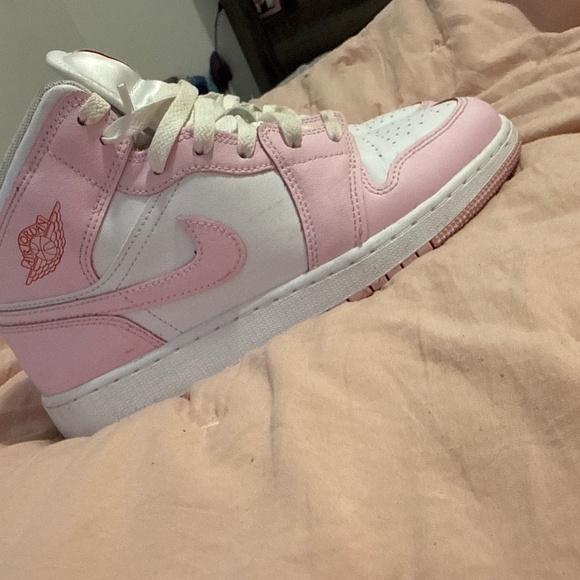 Nike Air Jordan 1 Mid - Picture 1 of 2